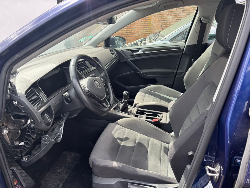 VOLKSWAGEN GOLF VII SPORTSVAN Advance Motor 2,0 Ltr. - 110 kW TDI