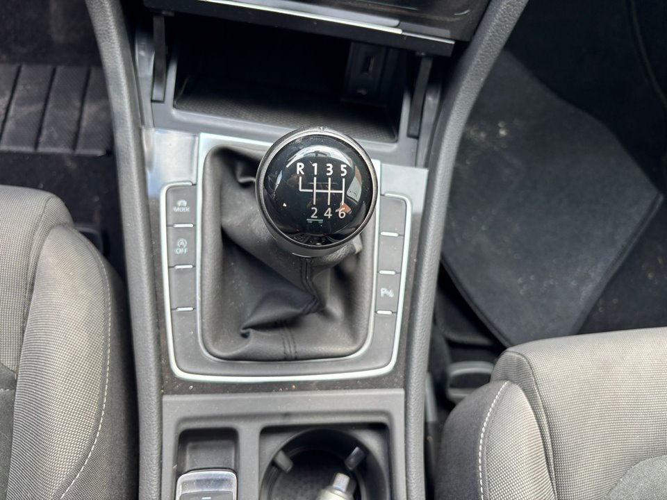 VOLKSWAGEN GOLF VII SPORTSVAN Advance Motor 2,0 Ltr. - 110 kW TDI