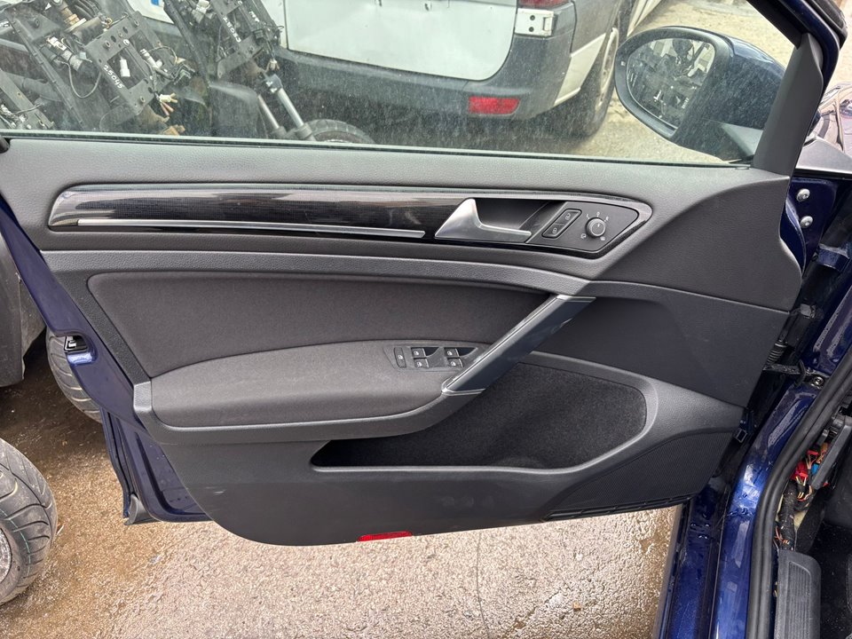 VOLKSWAGEN GOLF VII SPORTSVAN Advance Motor 2,0 Ltr. - 110 kW TDI