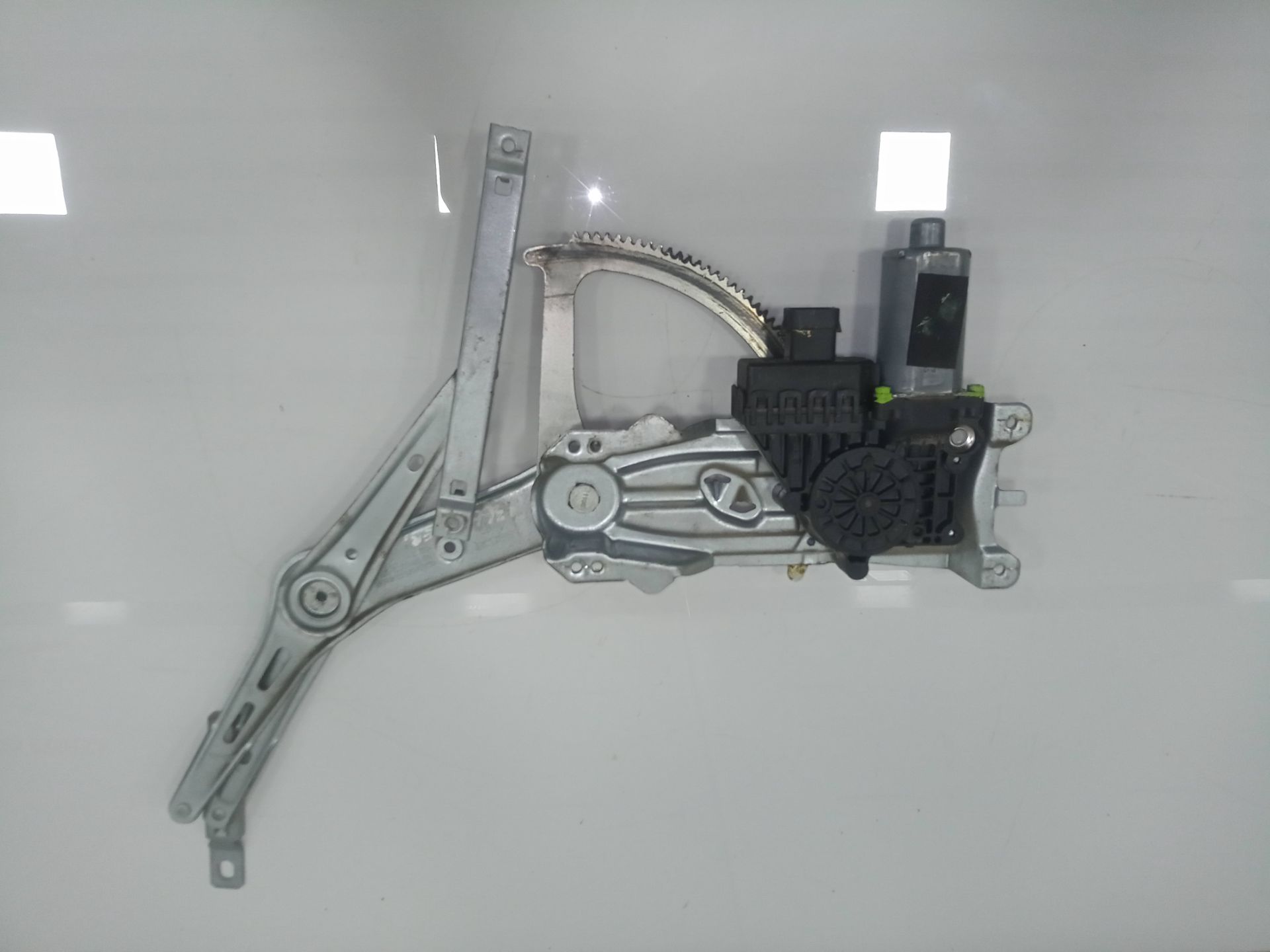 ELEVALUNAS DELANTERO DERECHO OPEL ASTRA H BER. Cosmo
