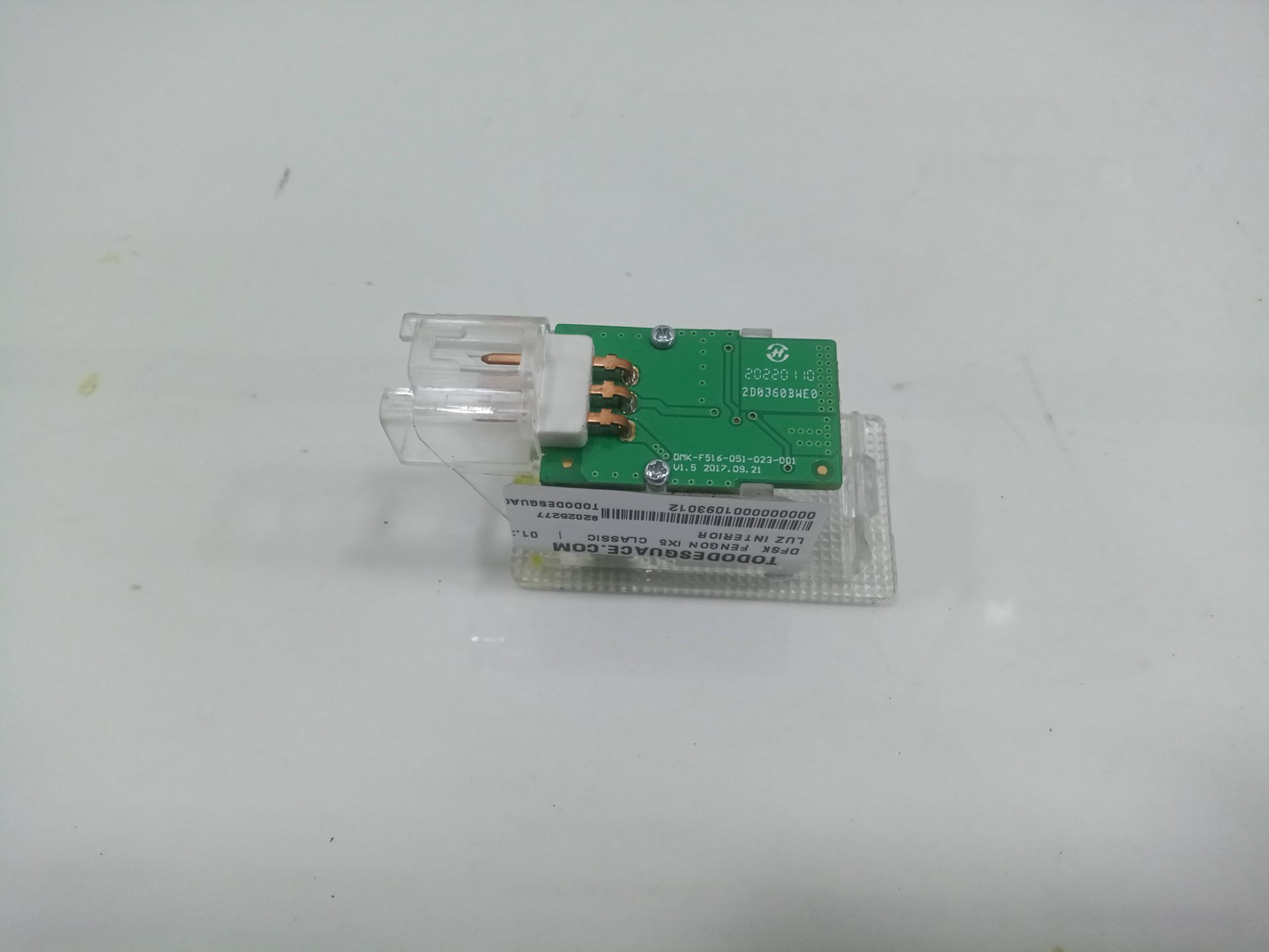 LUZ INTERIOR DFSK FENGON IX5 CLASSIC