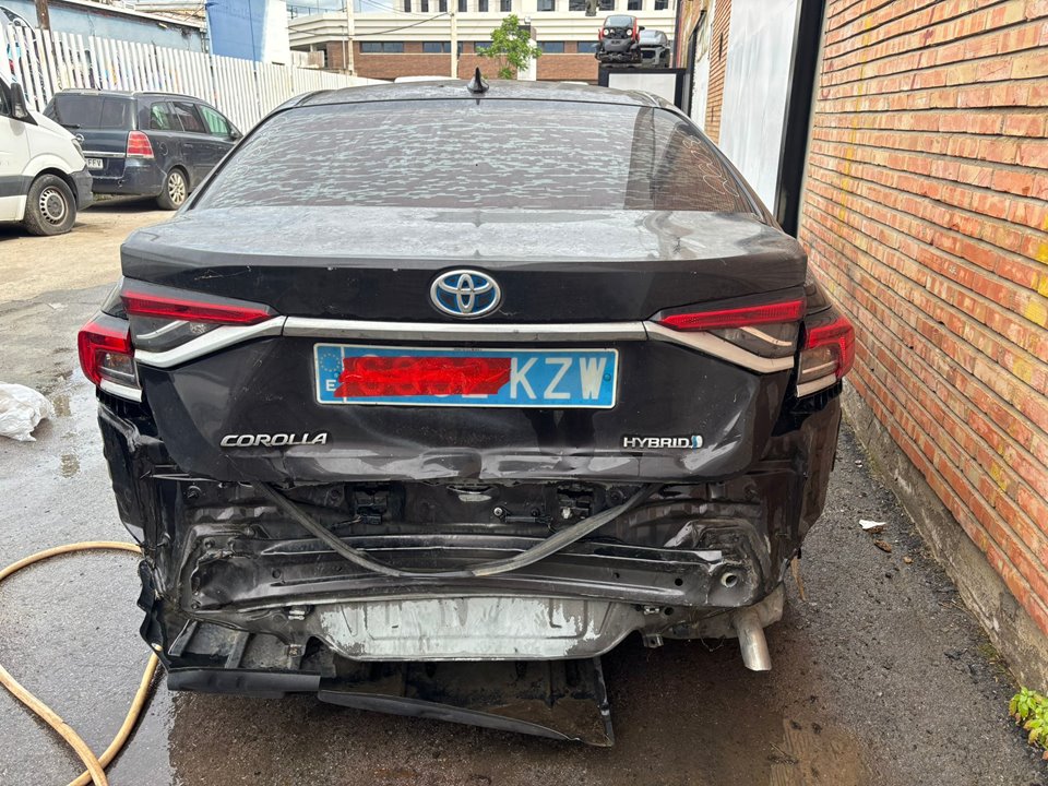 TOYOTA COROLLA (E21) HYBRID STYLE Híbrido 103 kW (Motor 1,8 Ltr. - 72 kW 16V)