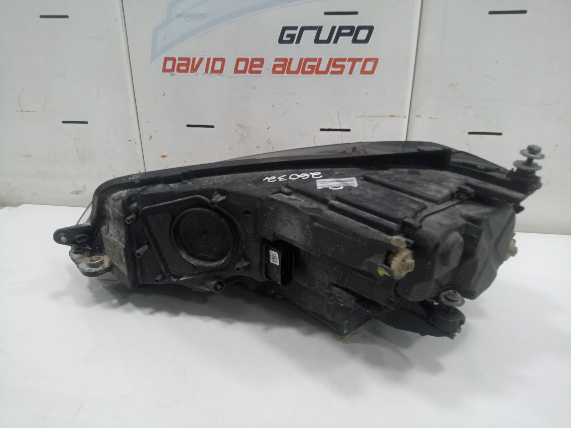 FARO DERECHO VOLKSWAGEN GOLF VII SPORTSVAN Advance
