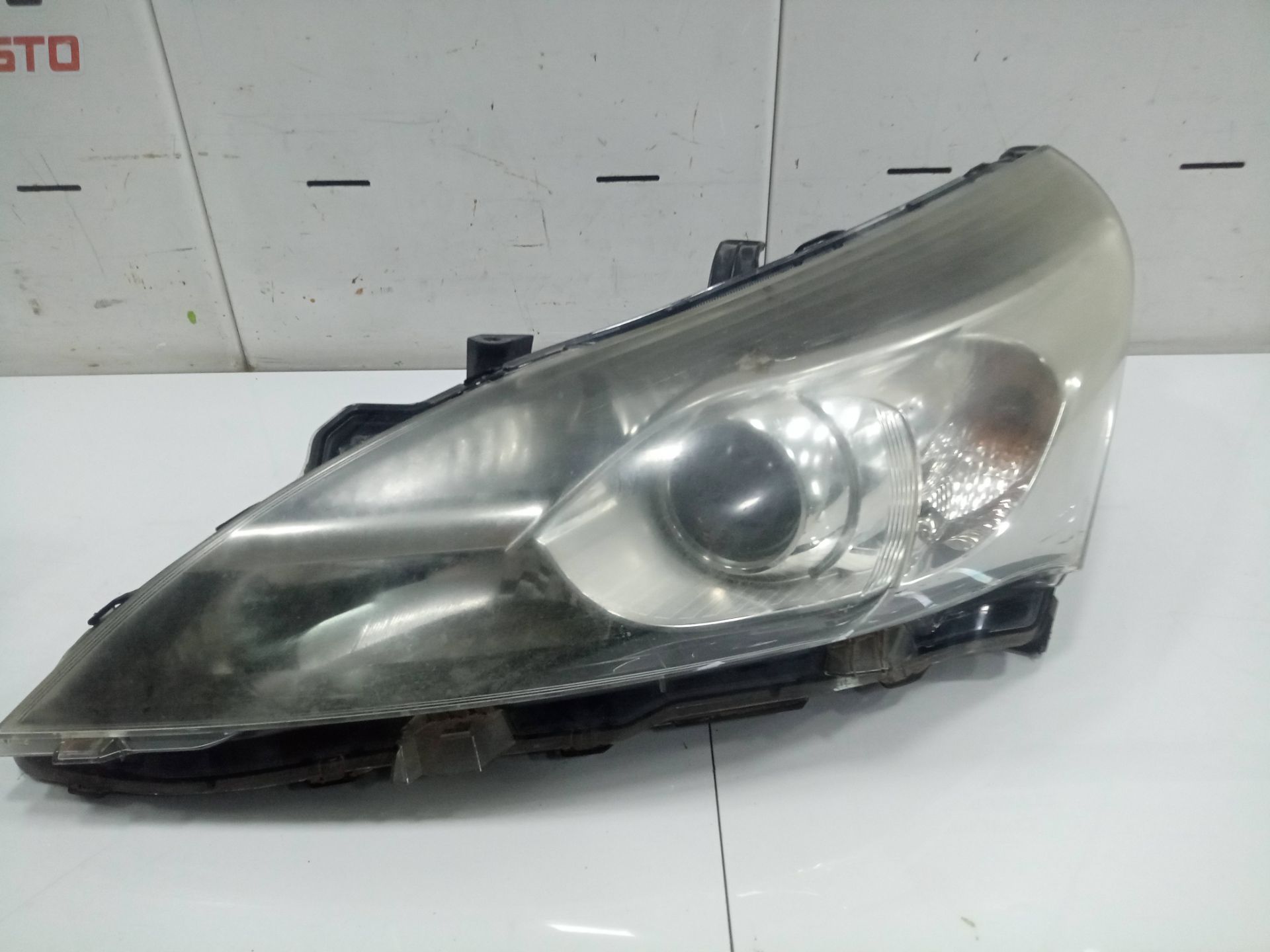 FARO IZQUIERDO TOYOTA VERSO Advance