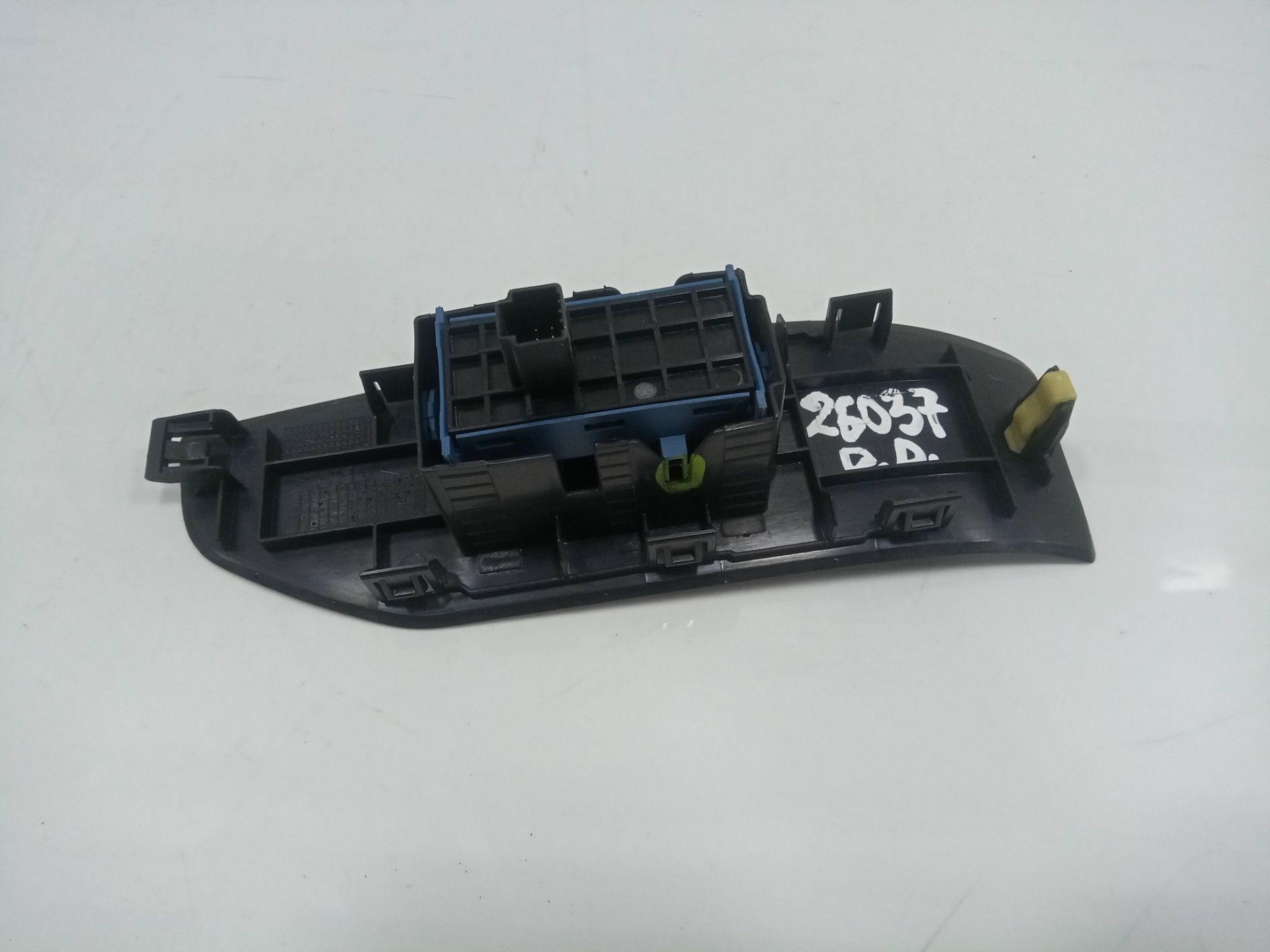 MANDO ELEVALUNAS DELANTERO DERECHO TOYOTA VERSO Advance