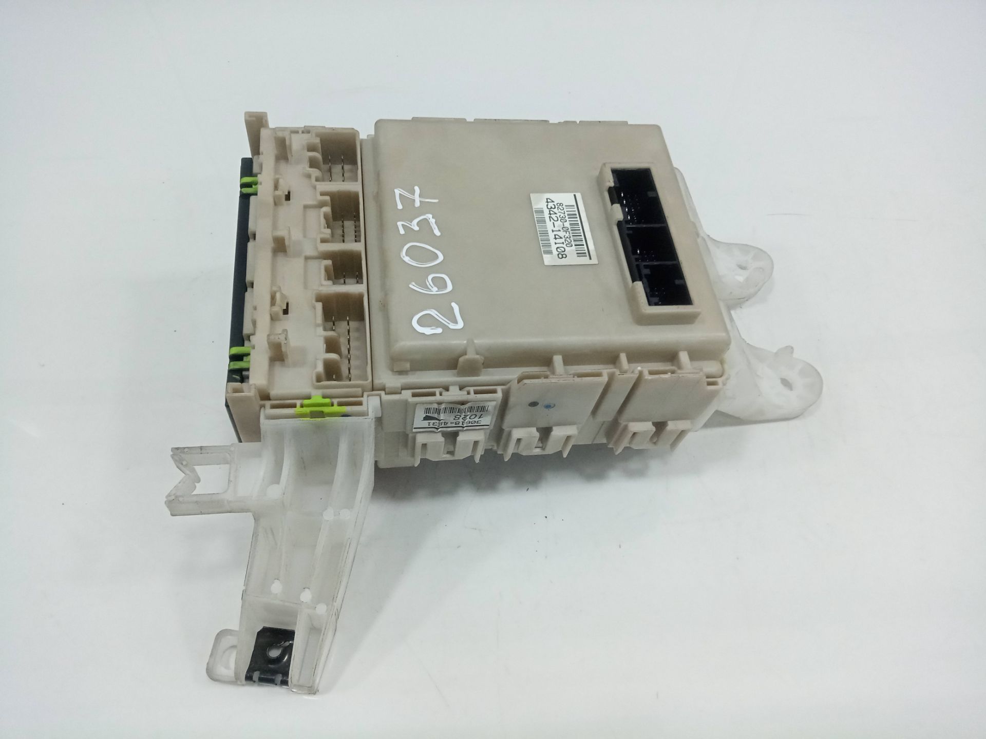 CAJA RELES / FUSIBLES TOYOTA VERSO Advance