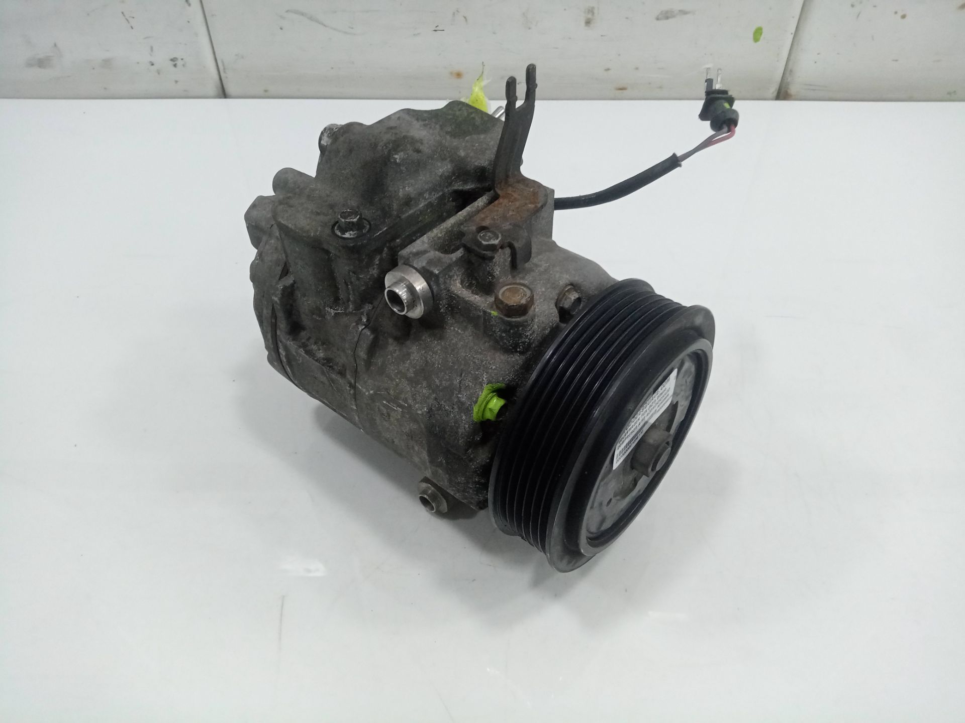 COMPRESOR AIRE ACONDICIONADO VOLKSWAGEN FOX (5Z1) Básico