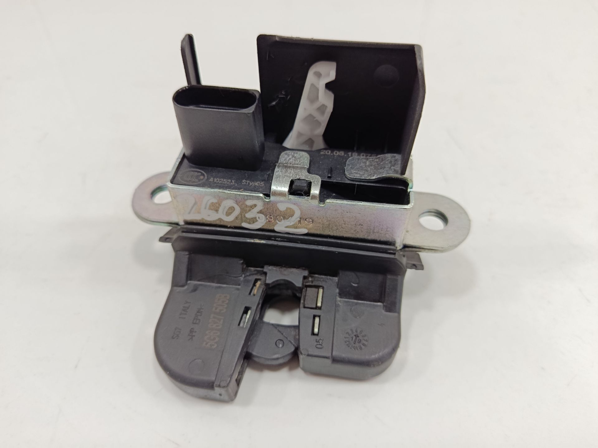 CERRADURA MALETERO / PORTON VOLKSWAGEN GOLF VII SPORTSVAN Advance