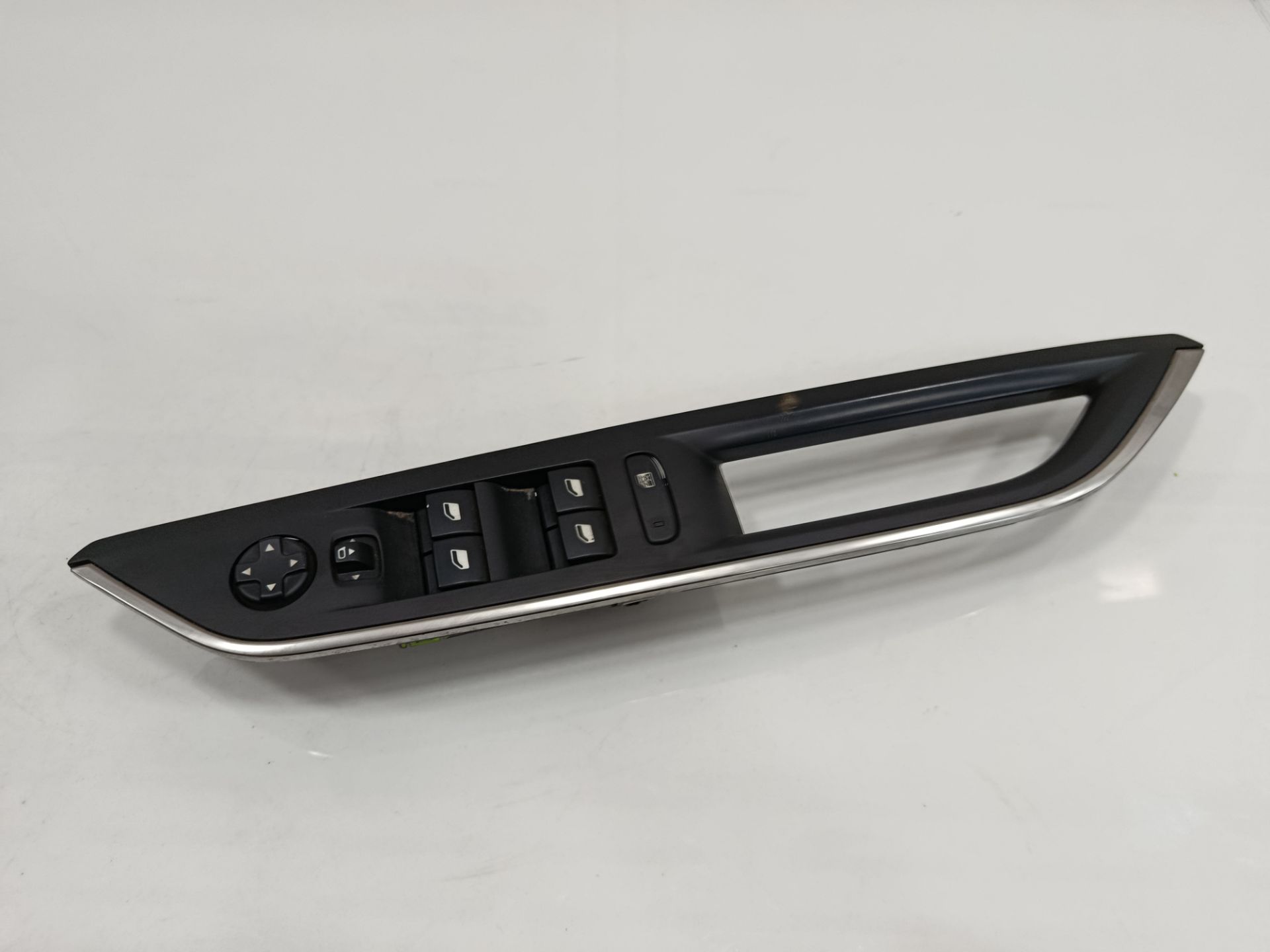 MANDO ELEVALUNAS DELANTERO IZQUIERDO PEUGEOT 3008 ACTIVE PACK