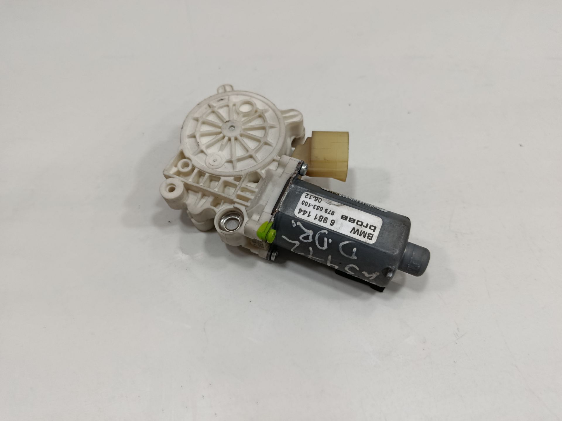 MOTOR ELEVALUNAS DELANTERO DERECHO BMW SERIE 6 COUPE (E63) 630i