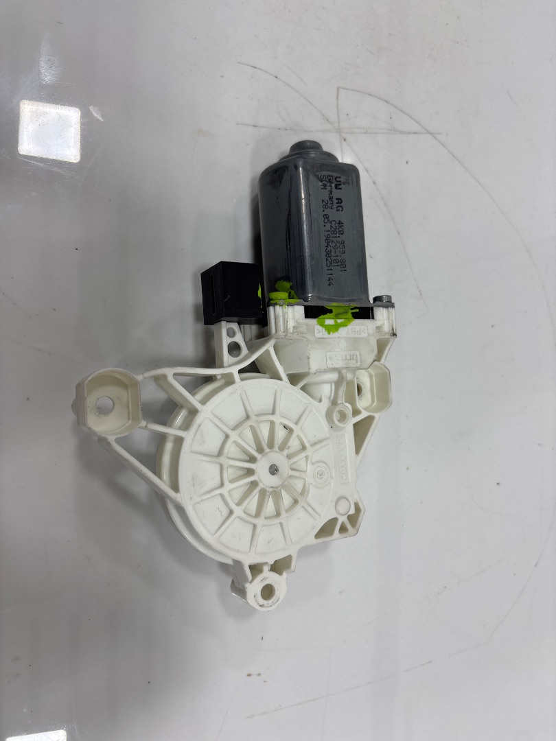 MOTOR ELEVALUNAS DELANTERO IZQUIERDO VOLKSWAGEN GOLF VII SPORTSVAN Advance