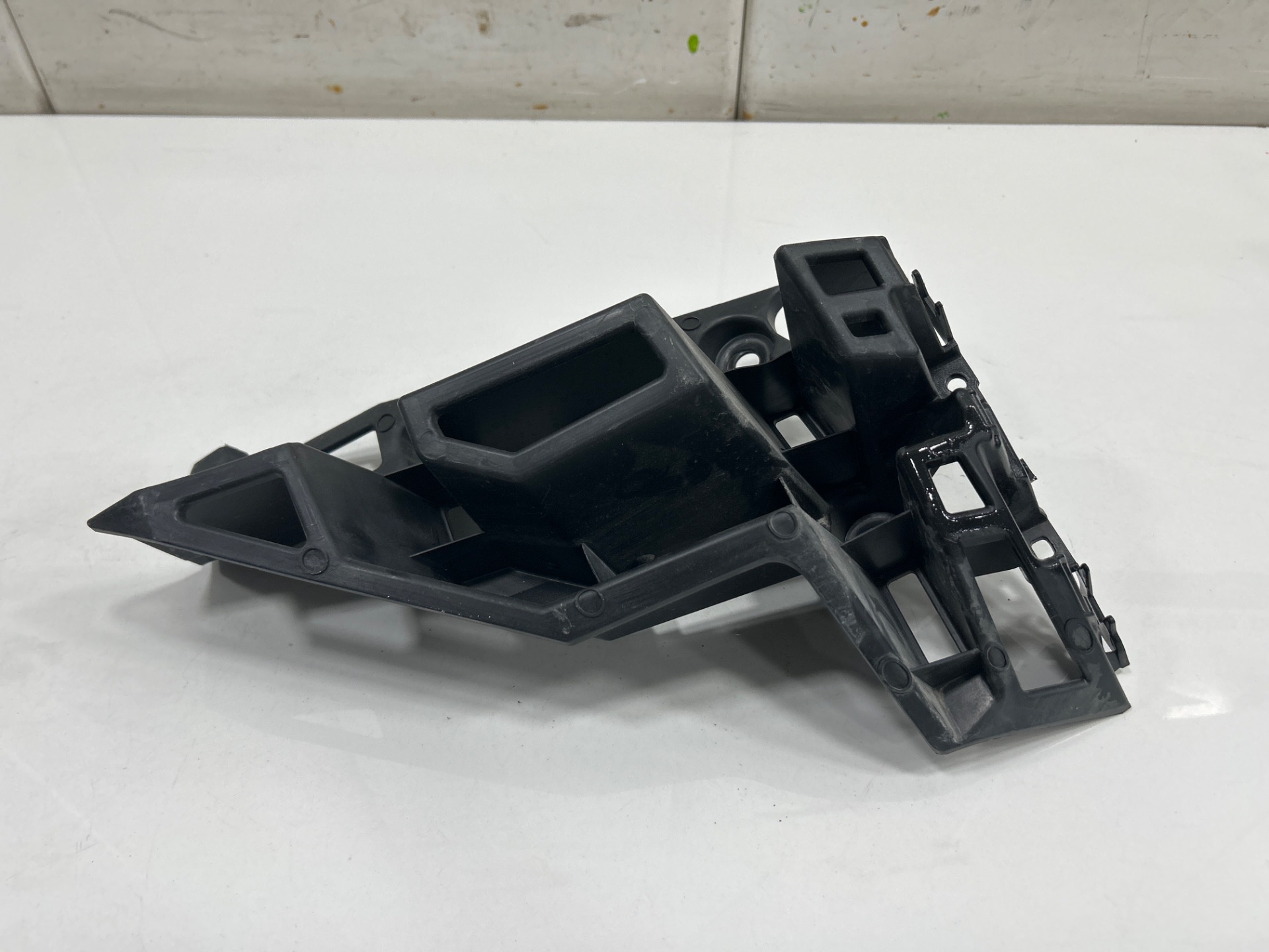 SOPORTE PARAGOLPES TRASERO PEUGEOT 3008 ACTIVE PACK
