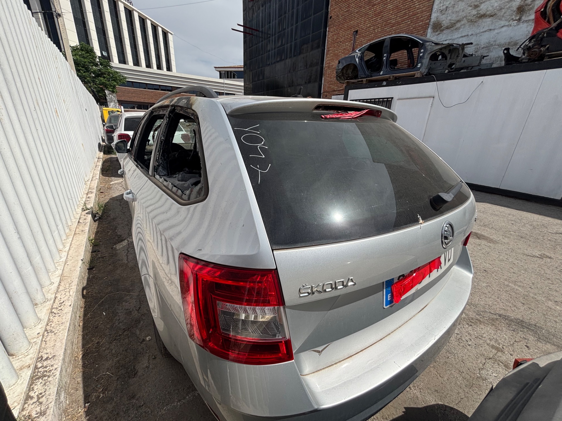 SKODA OCTAVIA COMBI (5E5) *
