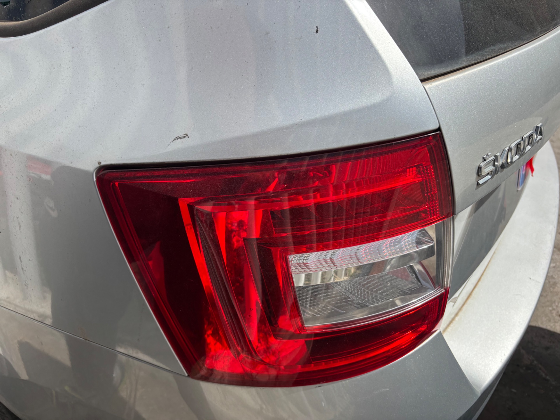 SKODA OCTAVIA COMBI (5E5) *
