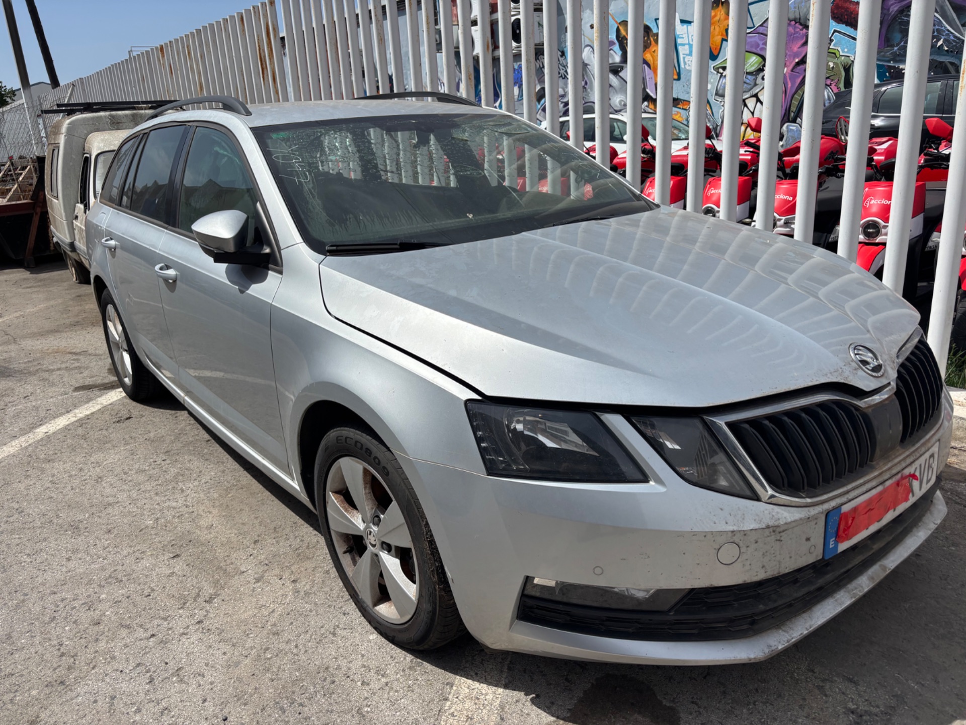 SKODA OCTAVIA COMBI (5E5) *