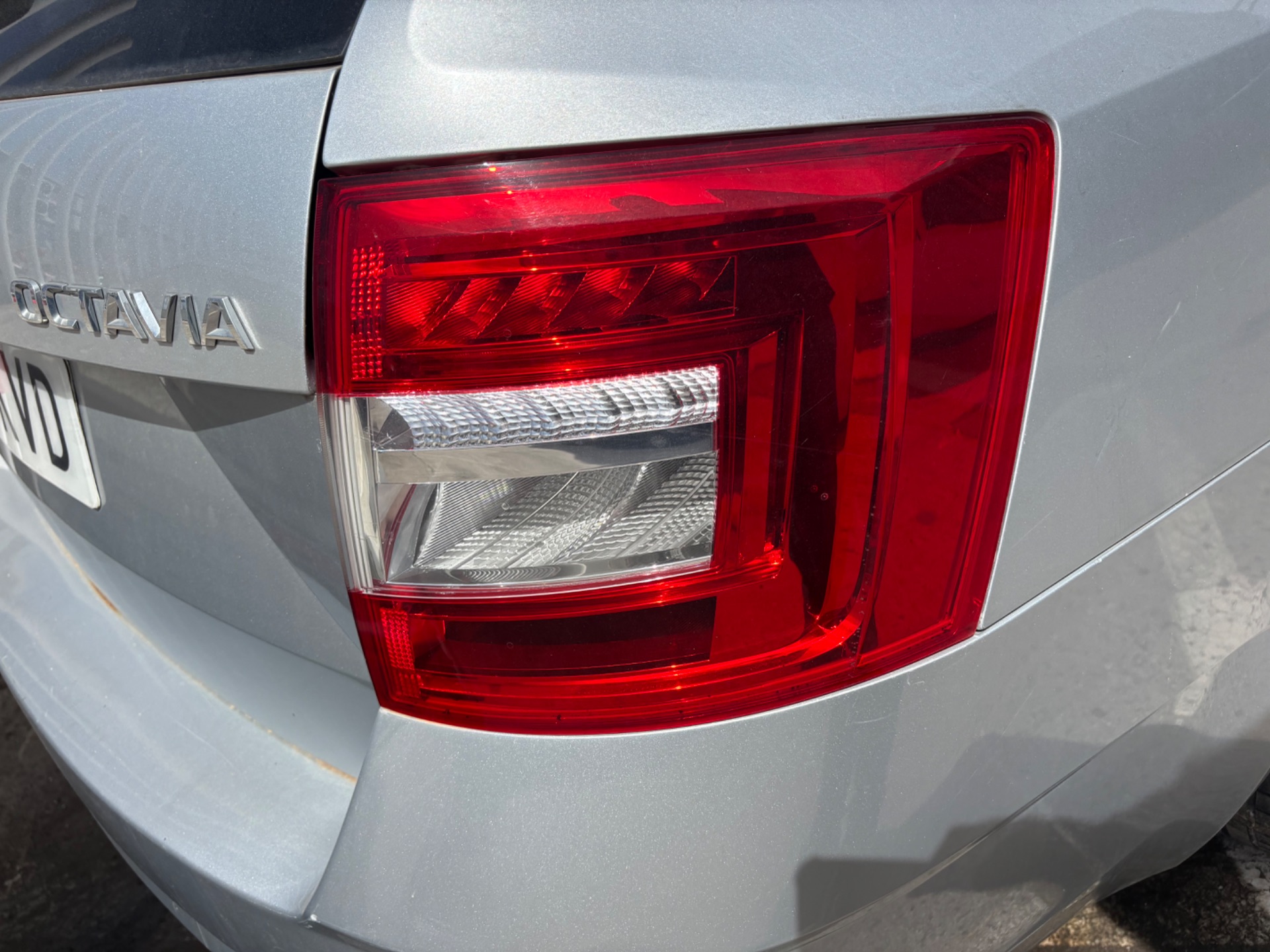 SKODA OCTAVIA COMBI (5E5) *