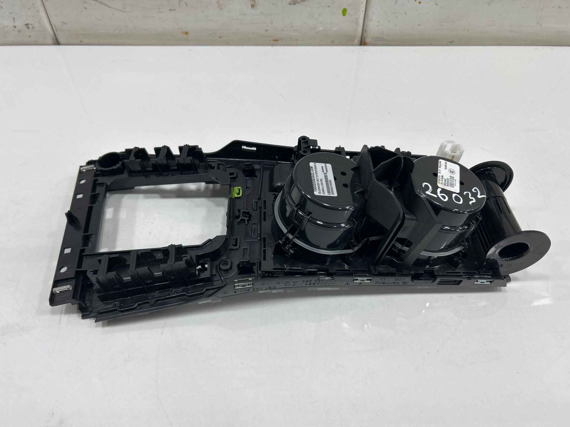 CONSOLA CENTRAL VOLKSWAGEN GOLF VII SPORTSVAN Advance