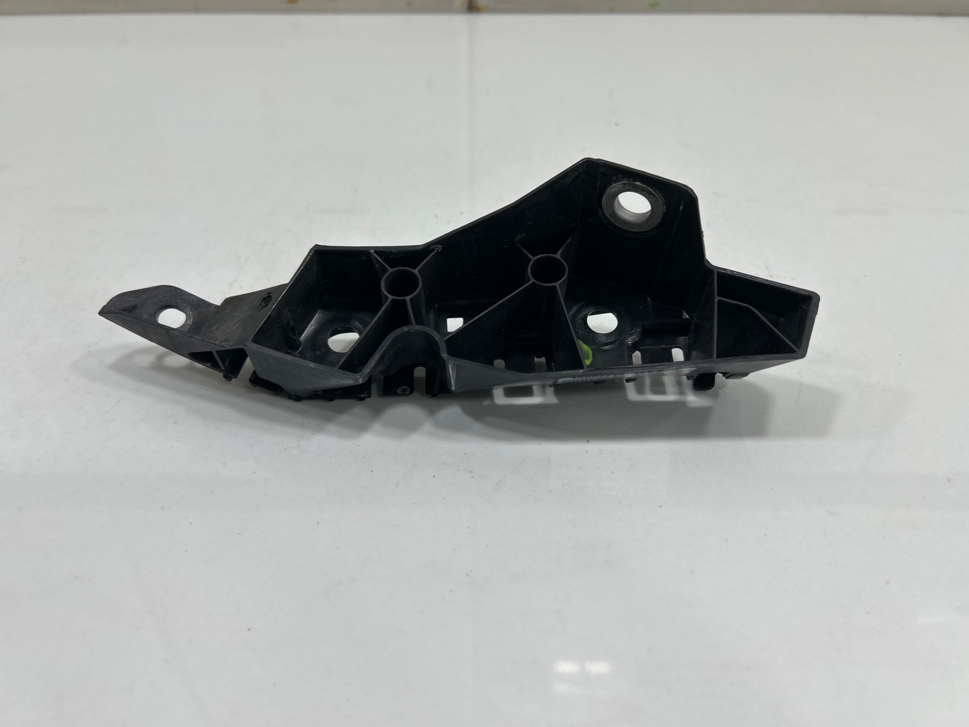 SOPORTE PARAGOLPES DELANTERO VOLKSWAGEN GOLF VII SPORTSVAN Advance