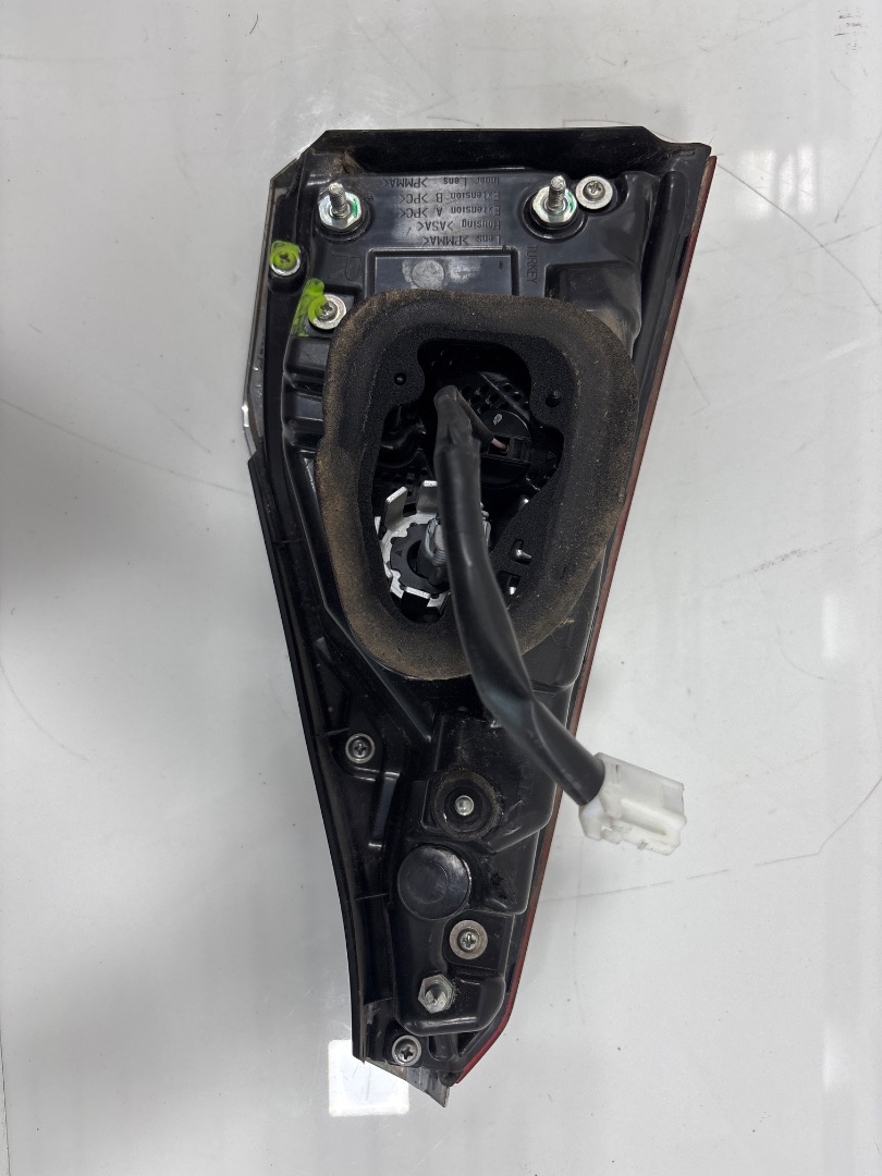 PILOTO INTERIOR TRASERO DERECHO TOYOTA COROLLA (E21) HYBRID STYLE