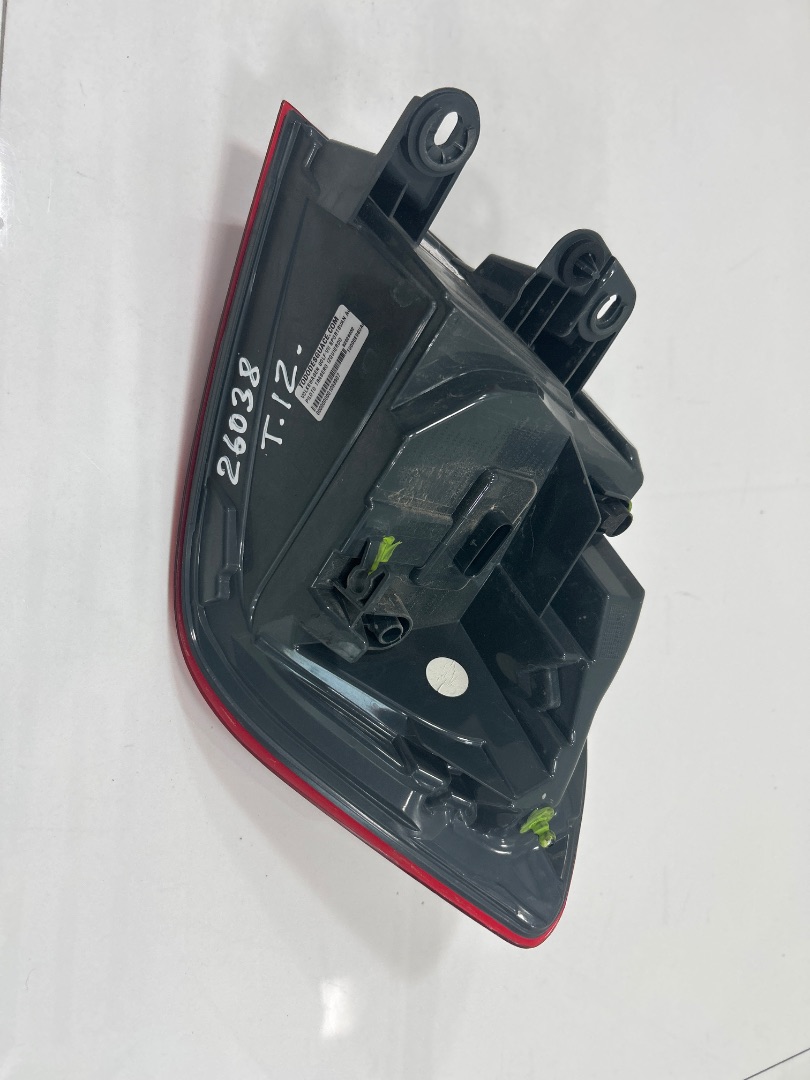 PILOTO TRASERO IZQUIERDO VOLKSWAGEN GOLF VII SPORTSVAN Advance