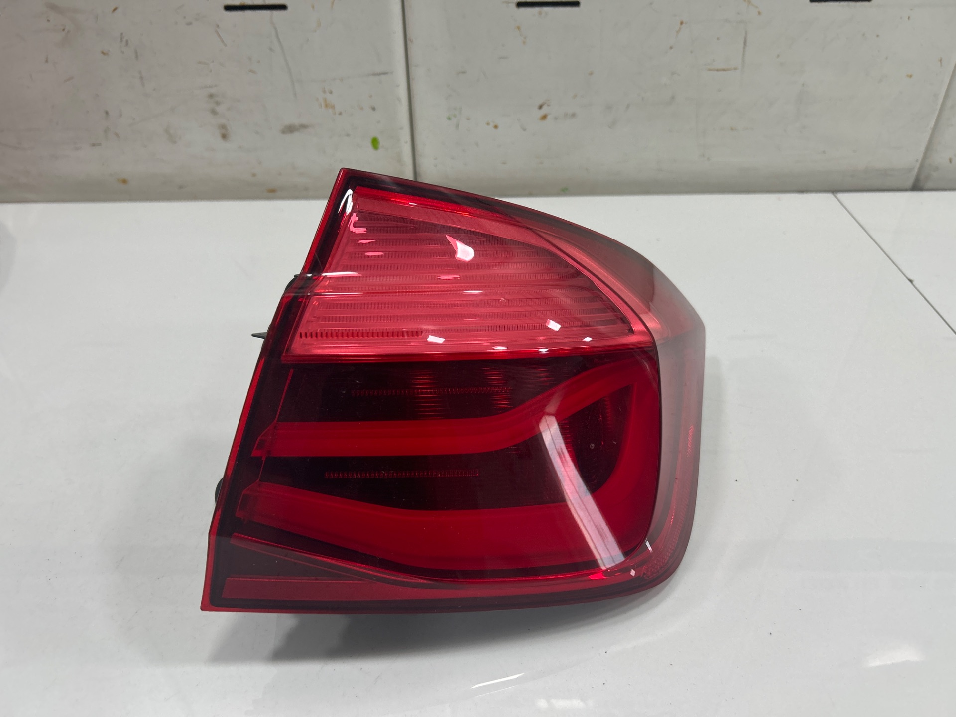 PILOTO TRASERO DERECHO VOLKSWAGEN GOLF VII SPORTSVAN Advance