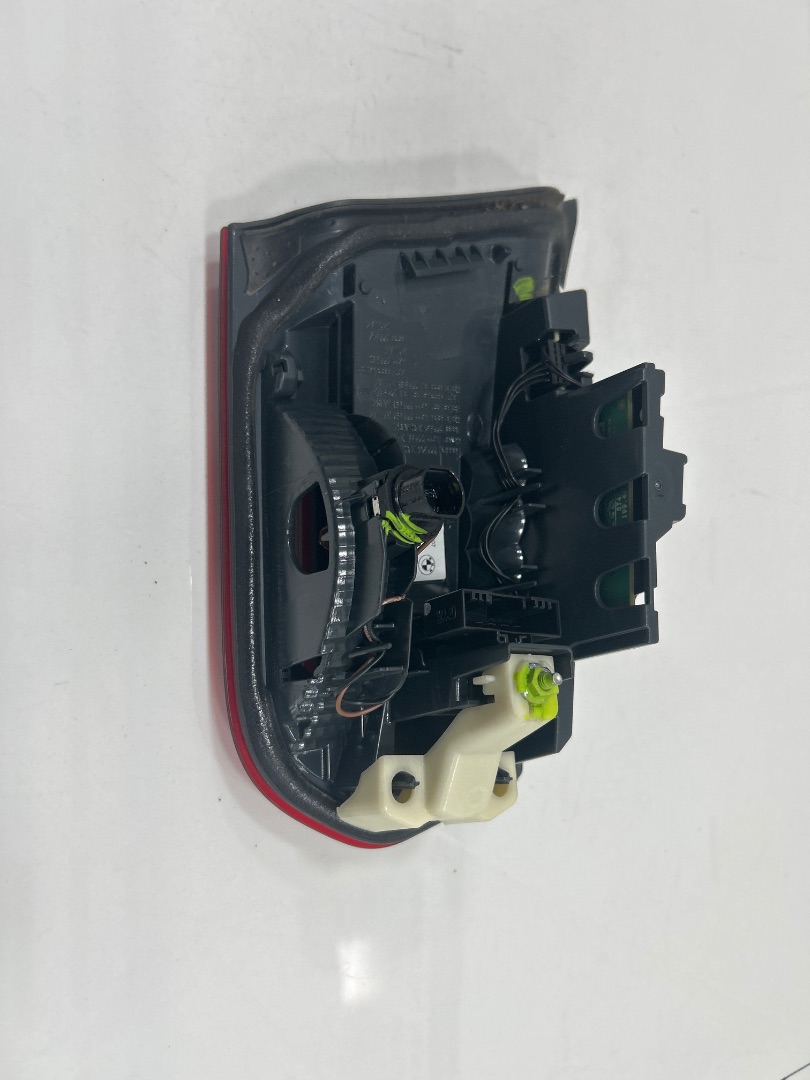 PILOTO INTERIOR TRASERO IZQUIERDO VOLKSWAGEN GOLF VII SPORTSVAN Advance