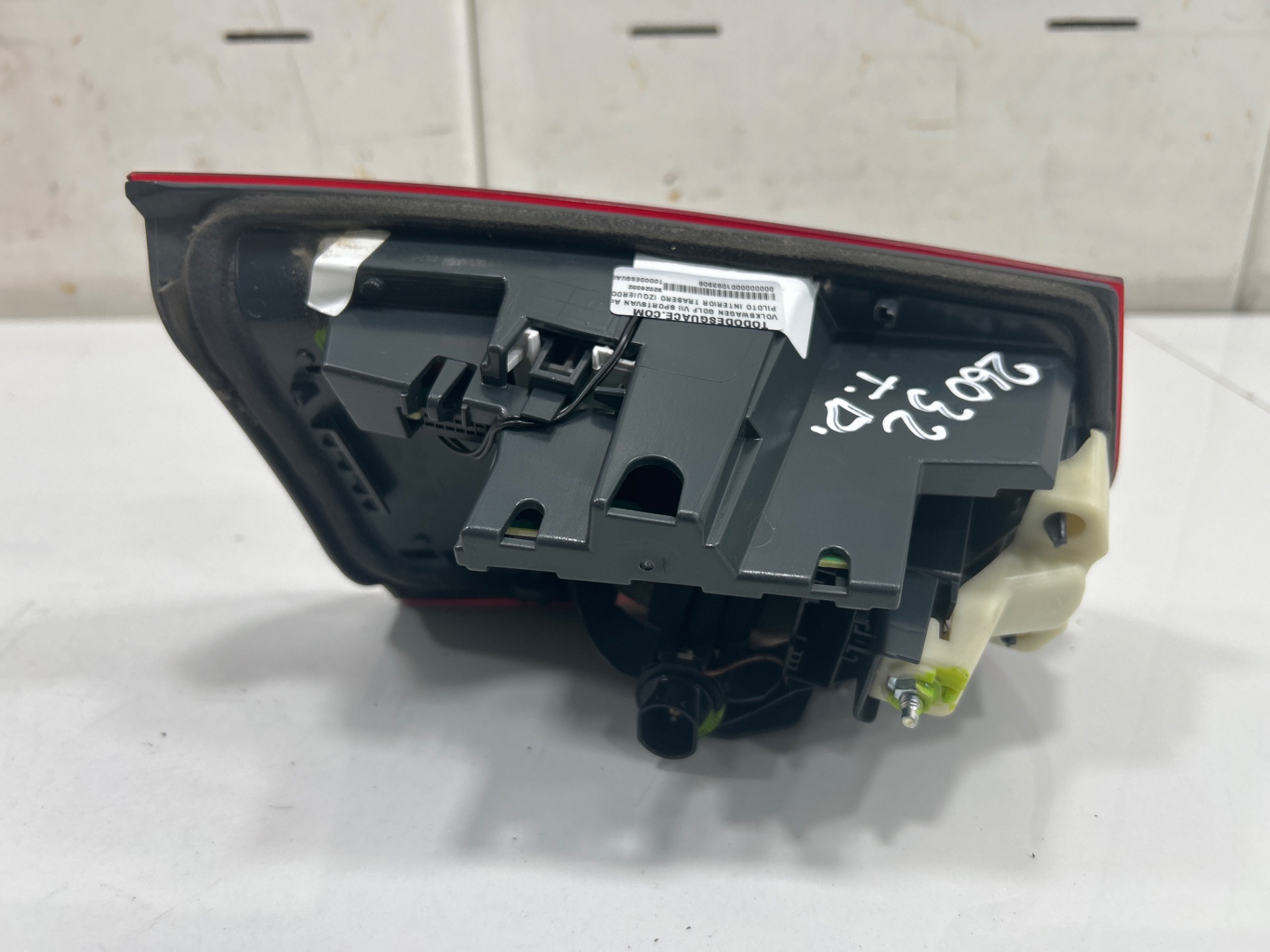 PILOTO INTERIOR TRASERO IZQUIERDO VOLKSWAGEN GOLF VII SPORTSVAN Advance
