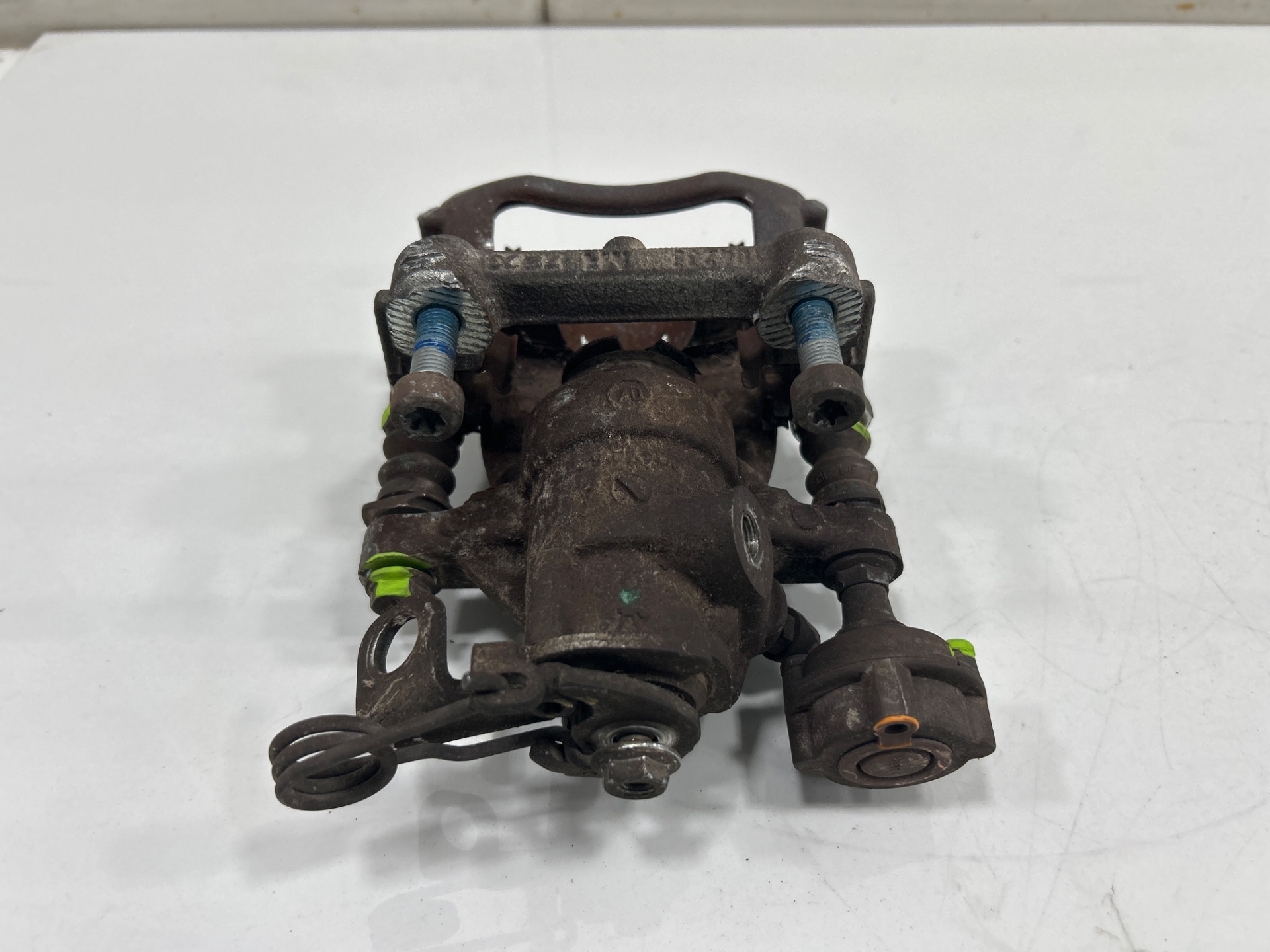 PINZA DE FRENO TRASERA DERECHA PEUGEOT 207 Confort