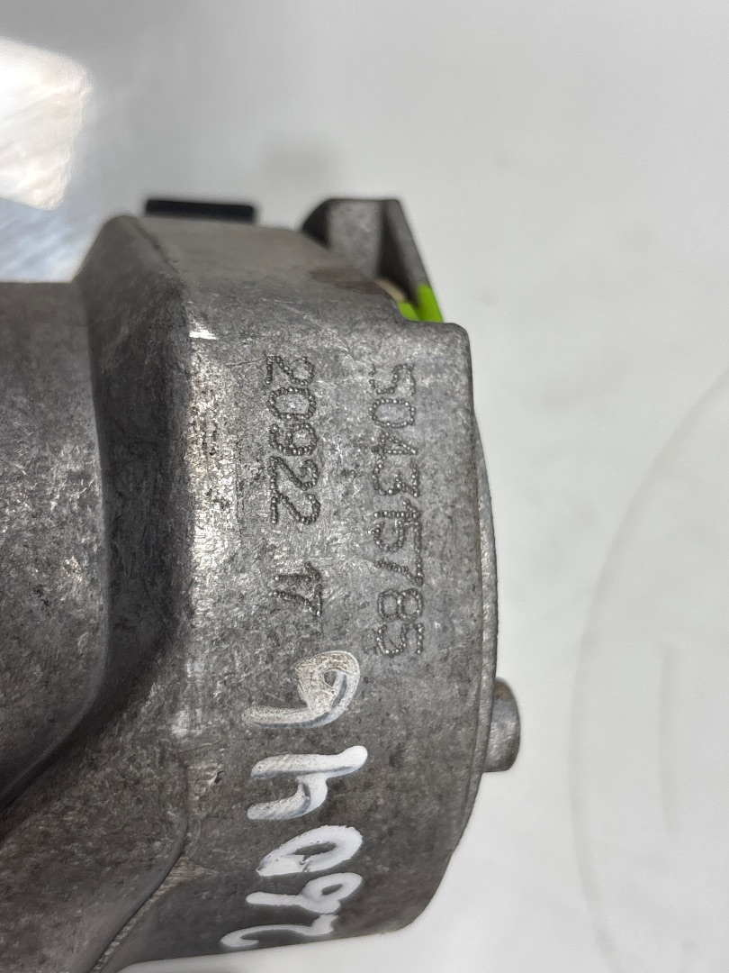 RODILLO TENSOR IVECO EUROCARGO Volquete 120 E 4x2 Cabina doble