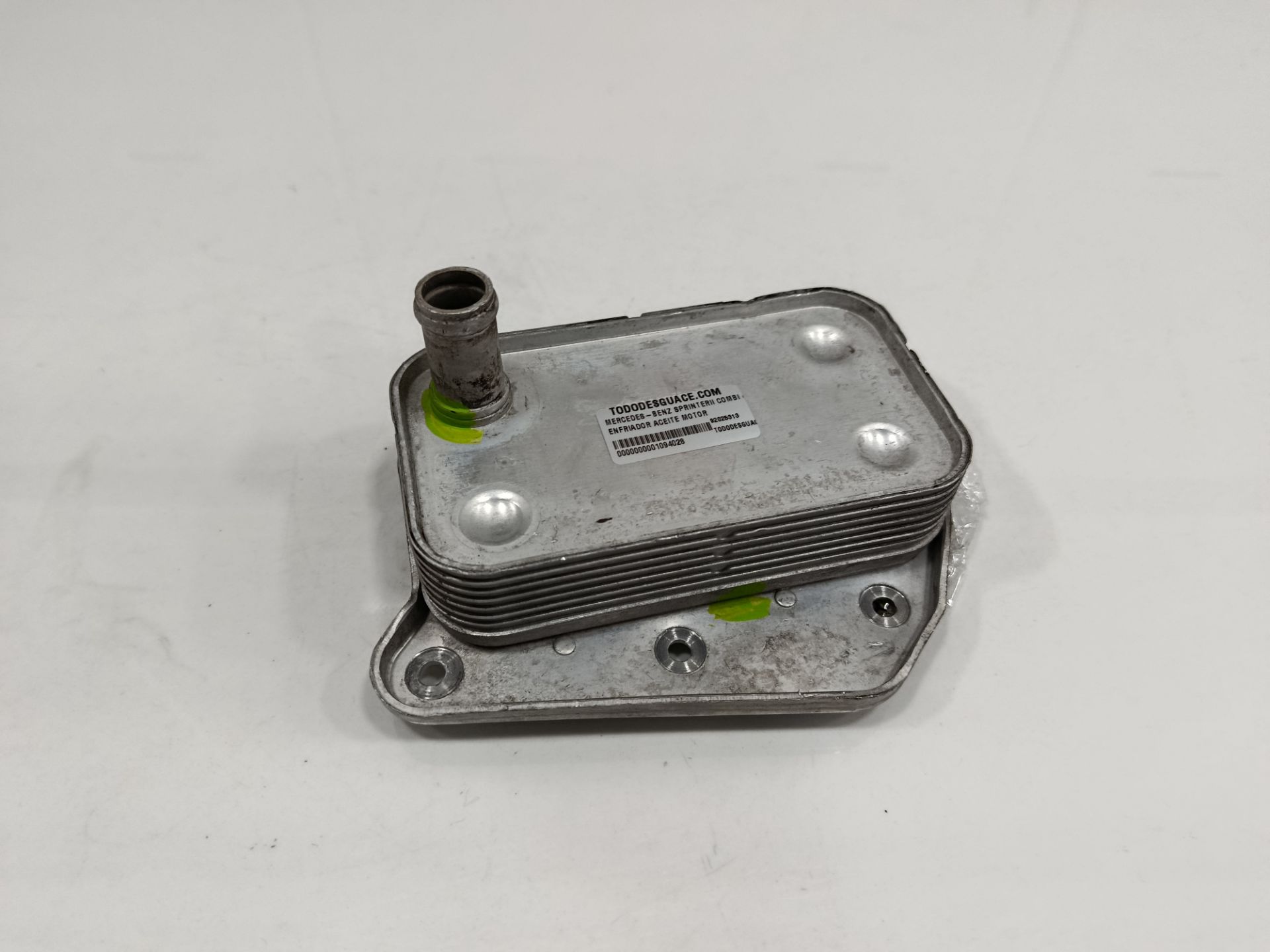ENFRIADOR ACEITE MOTOR MERCEDES-BENZ SPRINTERII COMBI (DESDE 01.06) 311 / 313 / 314 / 316 CDI (906.731/733/735)