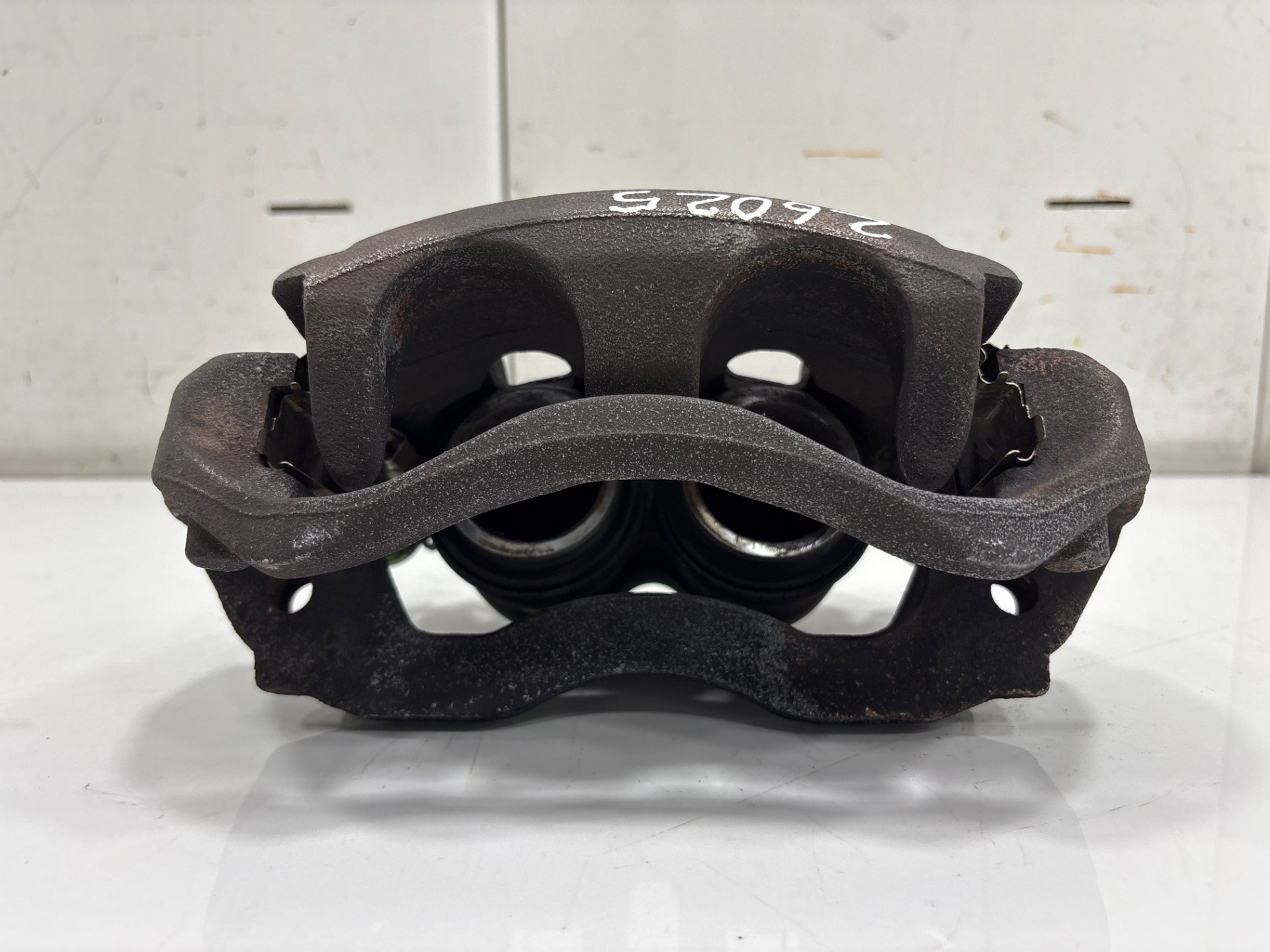 PINZA DE FRENO DELANTERA IZQUIERDA MERCEDES-BENZ SPRINTERII COMBI (DESDE 01.06) 211/215 CDI (906.711/713)