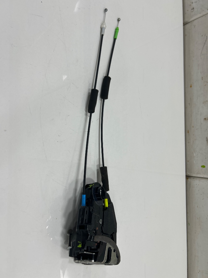 CERRADURA PUERTA TRASERA DERECHA TOYOTA COROLLA (E21) HYBRID STYLE