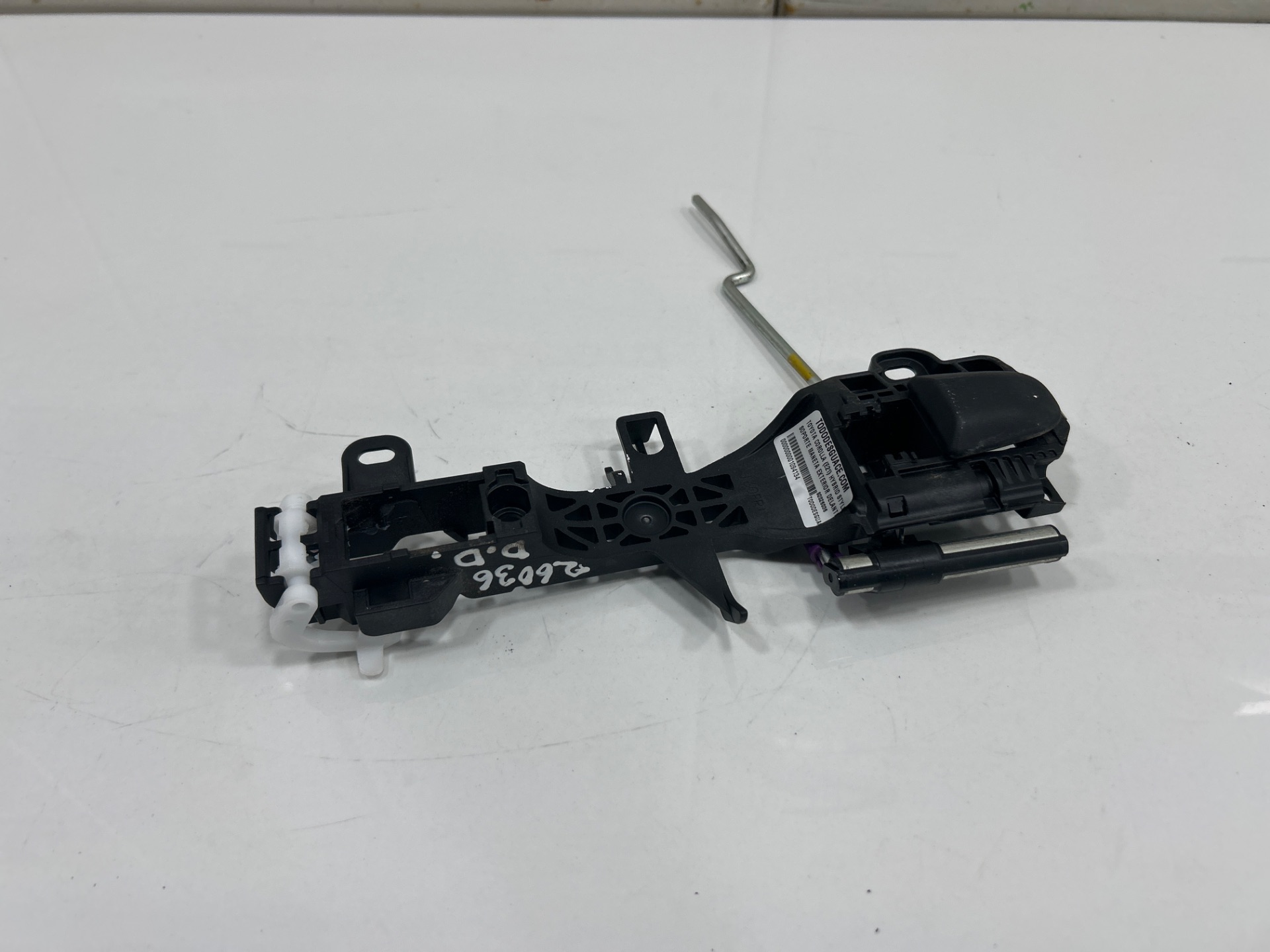 SOPORTE MANETA EXTERIOR DELANTERA DERECHA TOYOTA COROLLA (E21) HYBRID STYLE
