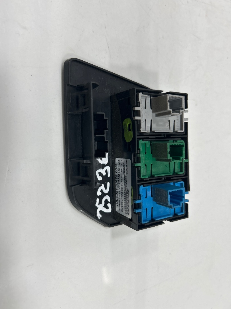 INTERRUPTOR DE CONTROL DE CRUSERO RENAULT MASTER KIPPER L2H1 3,5t