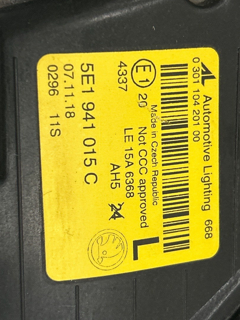 FARO IZQUIERDO SKODA OCTAVIA COMBI (5E5) *