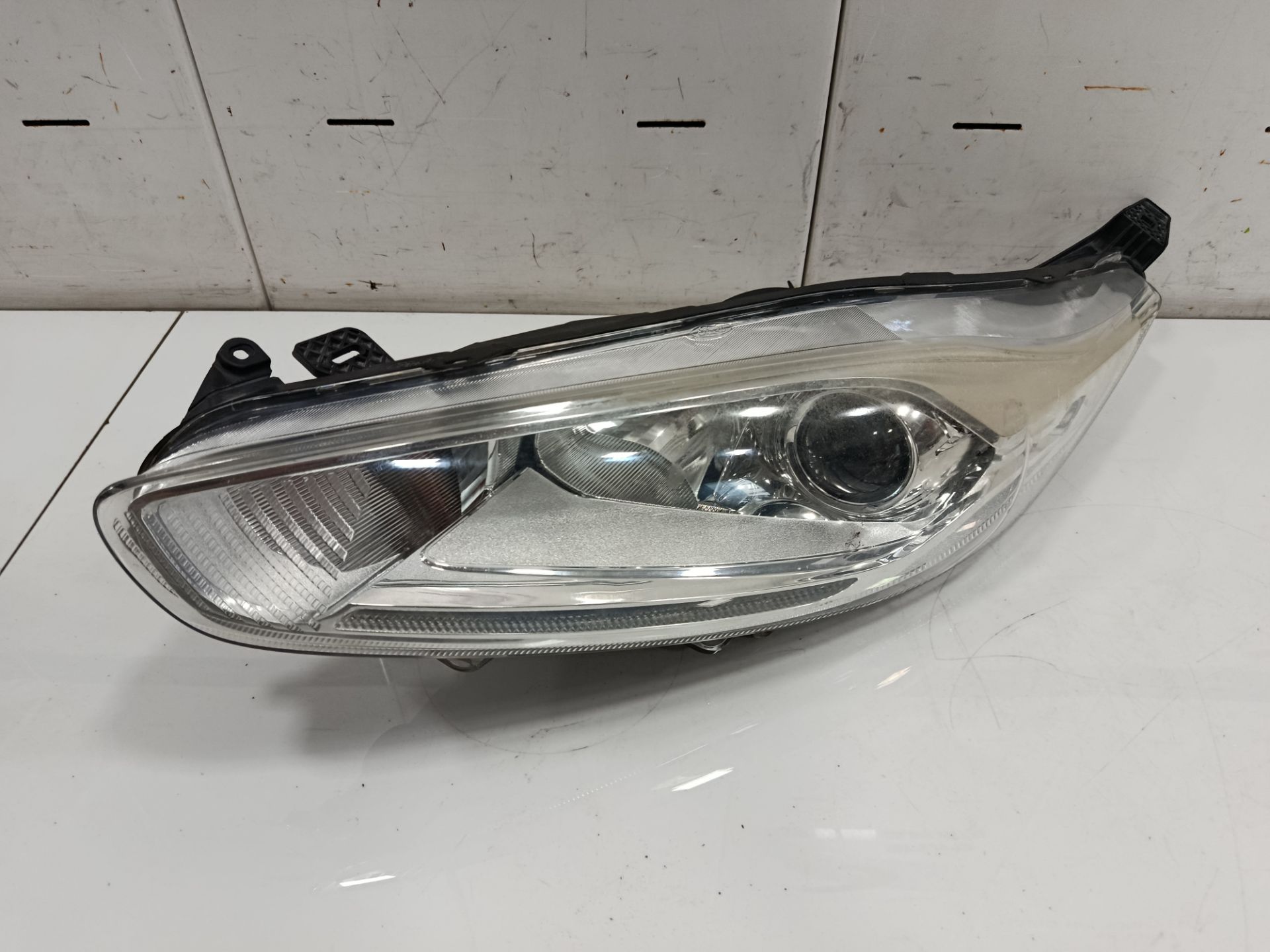 FARO IZQUIERDO FORD FIESTA (CCN) Black Edition