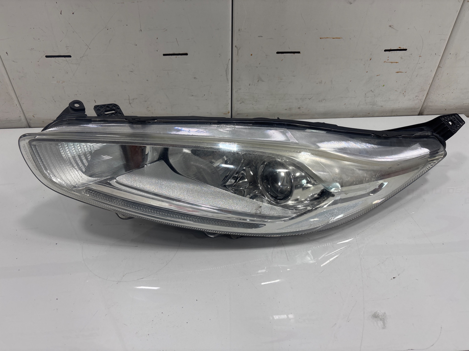 FARO IZQUIERDO FORD FIESTA (CCN) Black Edition