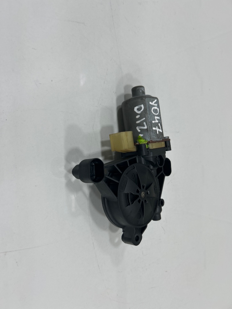 MOTOR ELEVALUNAS DELANTERO IZQUIERDO SKODA OCTAVIA COMBI (5E5) *