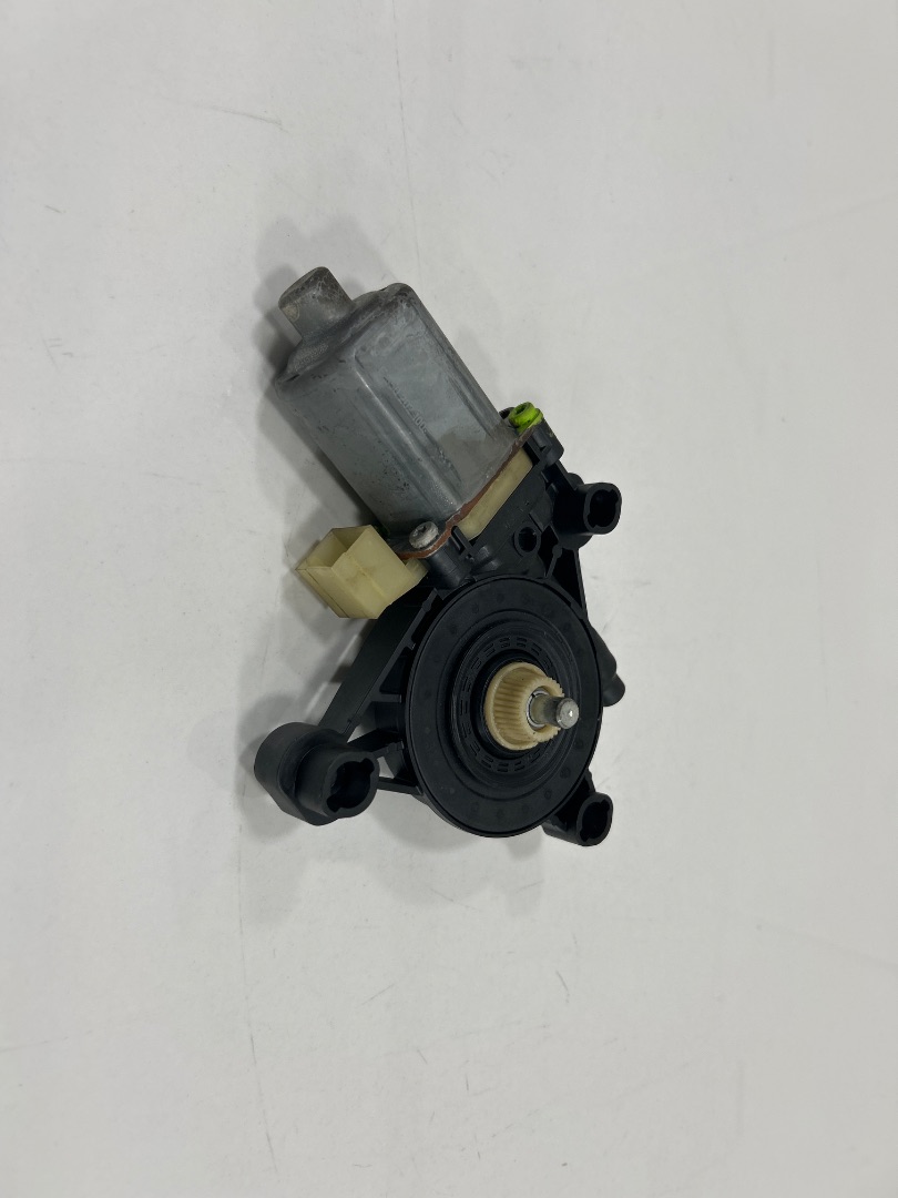 MOTOR ELEVALUNAS DELANTERO DERECHO SKODA OCTAVIA COMBI (5E5) *