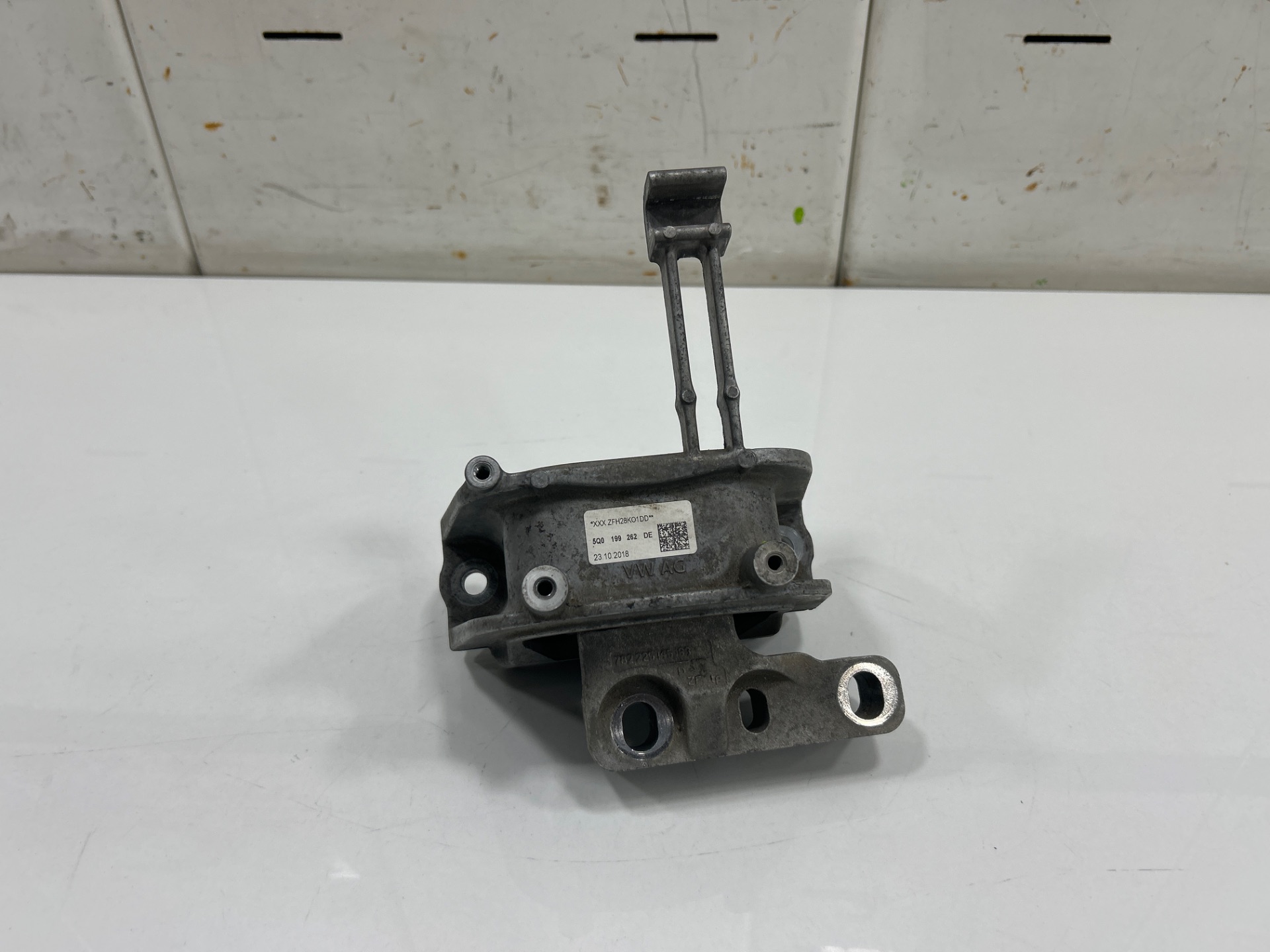 SOPORTE MOTOR SKODA OCTAVIA COMBI (5E5) *
