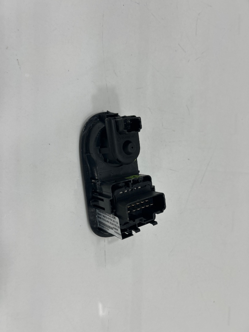 MANDO ELEVALUNAS DELANTERO IZQUIERDO RENAULT MASTER KIPPER L2H1 3,5t