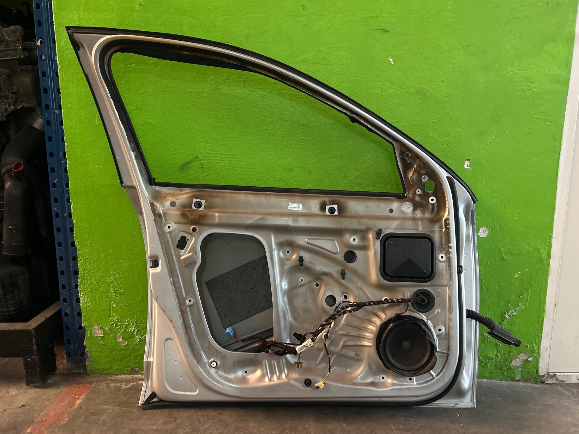 PUERTA DELANTERA IZQUIERDA SKODA OCTAVIA COMBI (5E5) *