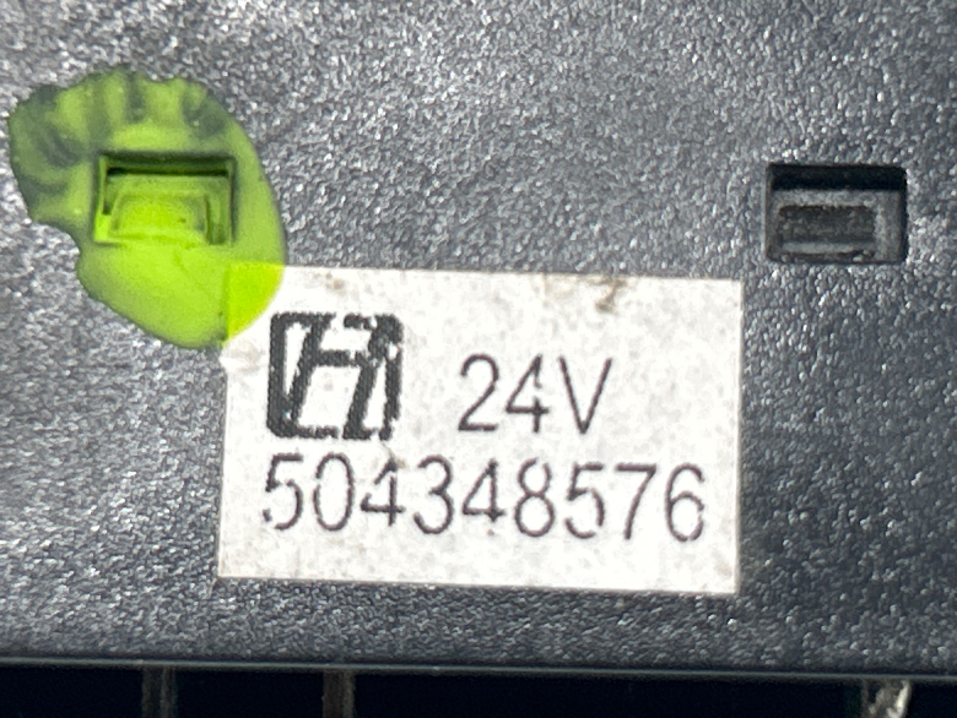 MANDO ELEVALUNAS DELANTERO DERECHO IVECO EUROCARGO Volquete 120 E 4x2 Cabina doble
