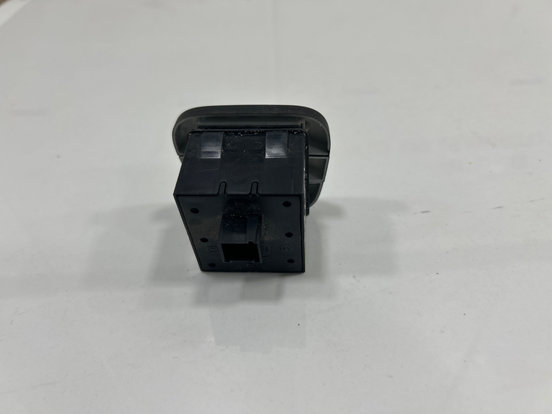 SELECTOR DE CAMBIO AUTOMÁTICO IVECO EUROCARGO Volquete 120 E 4x2 Cabina doble