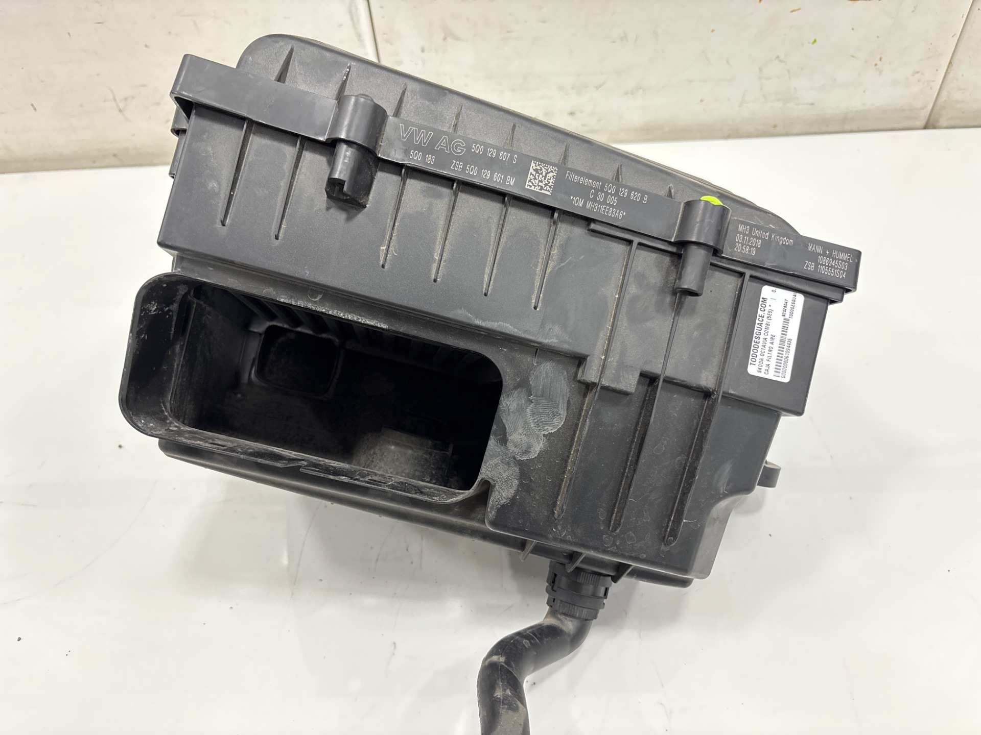 CAJA FILTRO AIRE SKODA OCTAVIA COMBI (5E5) *