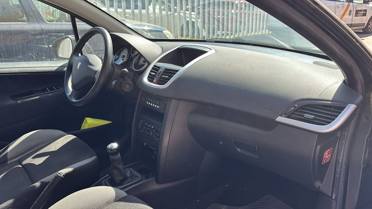 PEUGEOT 207 Confort Motor 1,6 Ltr. - 66 kW 16V HDi