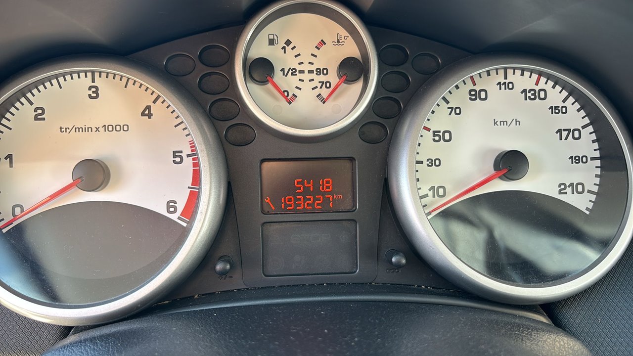 PEUGEOT 207 Confort Motor 1,6 Ltr. - 66 kW 16V HDi