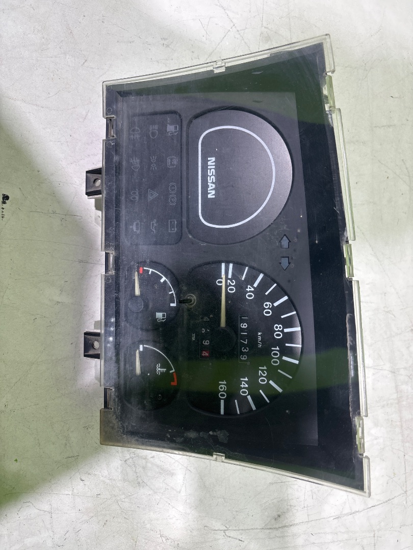 CUADRO INSTRUMENTOS NISSAN TRADE 75 FURGON CAJA CERRADA