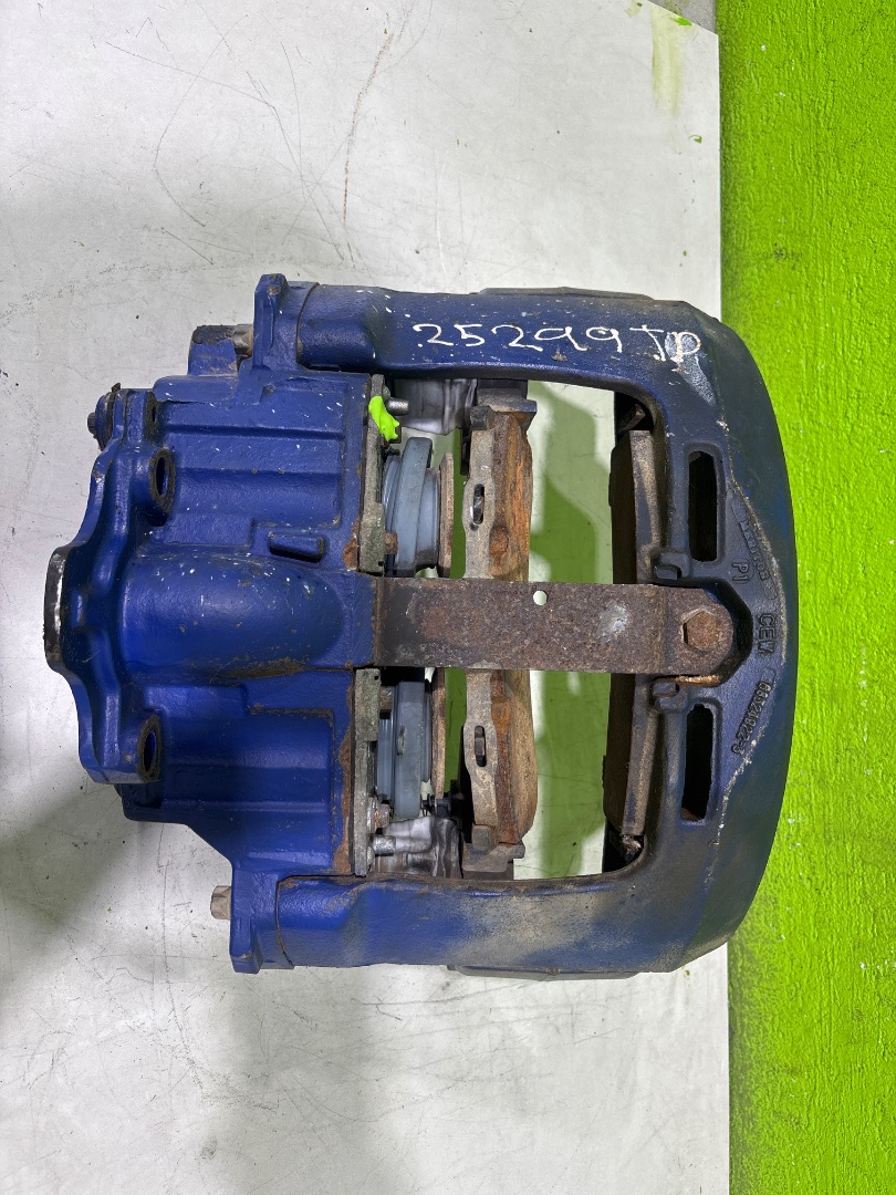 PINZA DE FRENO TRASERA DERECHA VOLVO FH XXX Fg 4x2 LOW Largo (LH1 o L2H1)