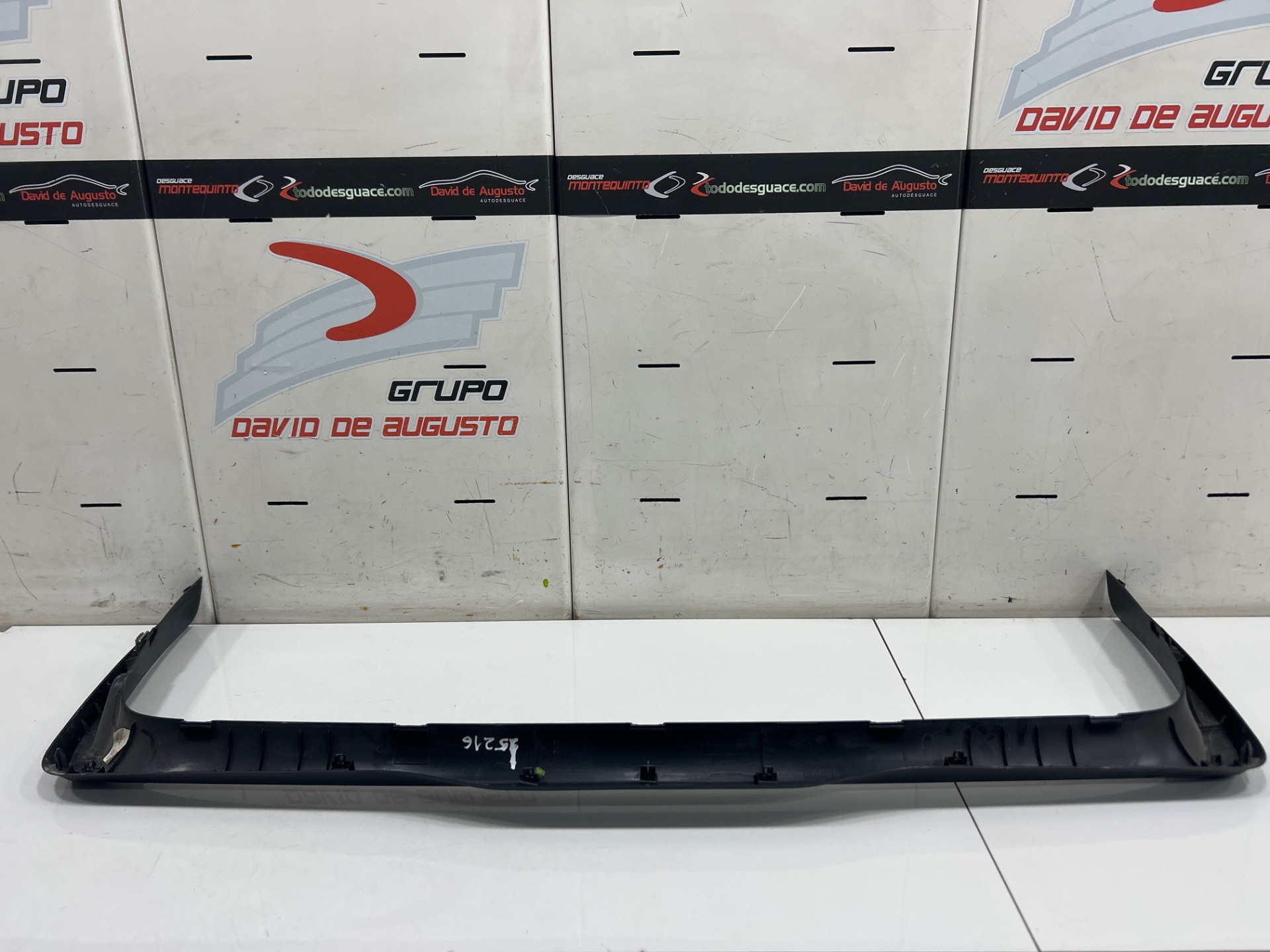MOLDURA MERCEDES-BENZ EQV -CLASE (447) *